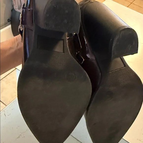 Women's Burgundy Ankle Boots - Picture 5 of 5